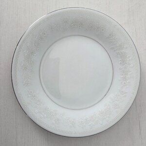 Vintage Chantilly by Liling Fine China Floral Bdr LILCHA Bread & Butter Plate